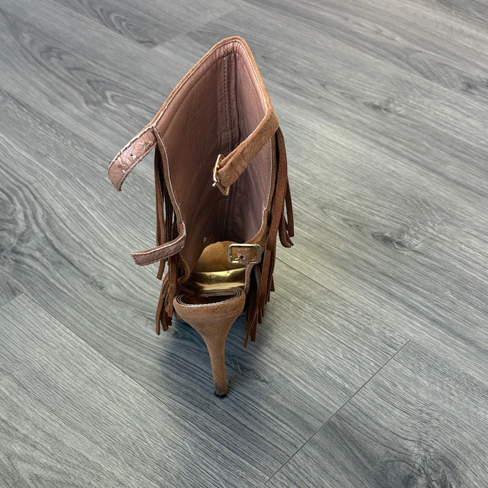 Liliana Women’s Fringe Suede Tan Heels - Picture 5 of 5